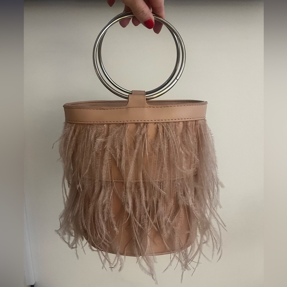 NWOT Blush Feather O-Ring Handbang - Picture 3 of 5